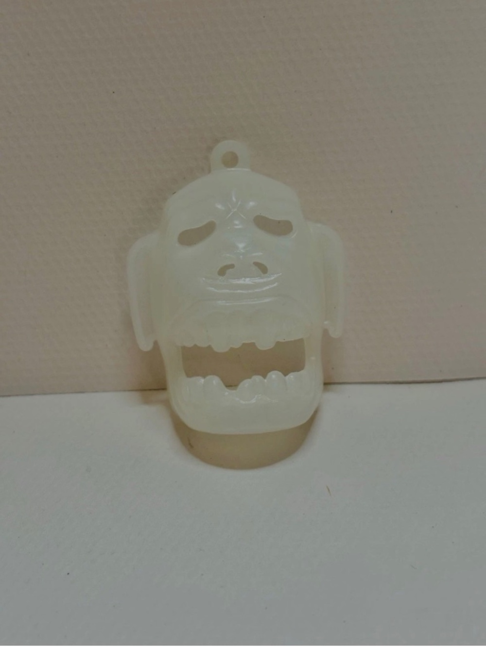 Vintage Kellogg’s Glow in the Dark Talking Skull Charms - 1989 - Retro Halloween